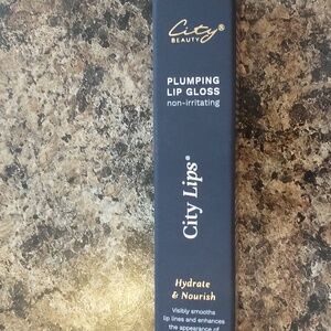 City Lips Plumping Lip Gloss - Elegant Clear. 💋🔥💋🔥
